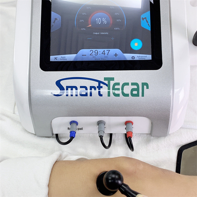 Máquina blanca de la terapia de la diatermia de Tecar del dolor de la espina dorsal de la quiropráctica para el dolor crónico